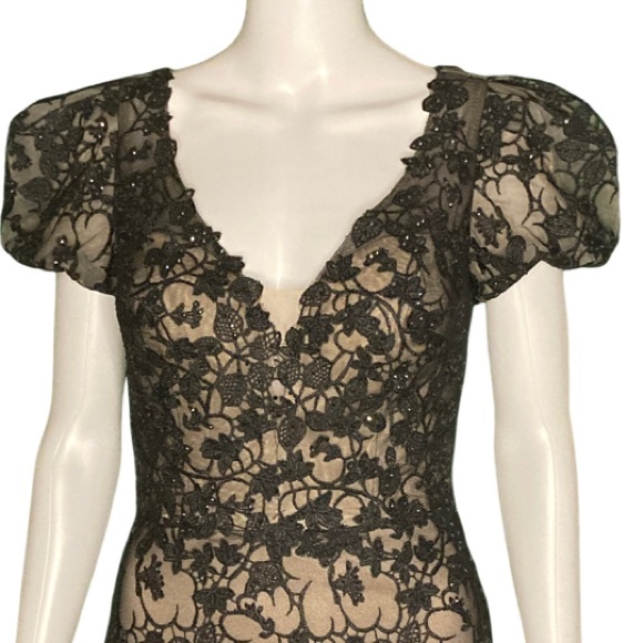 NWT Mac Duggal 50644 Lace Plunge Neck Short Puff Sleeve Trumpet Black Gown- Sz 4 - Picture 4 of 9